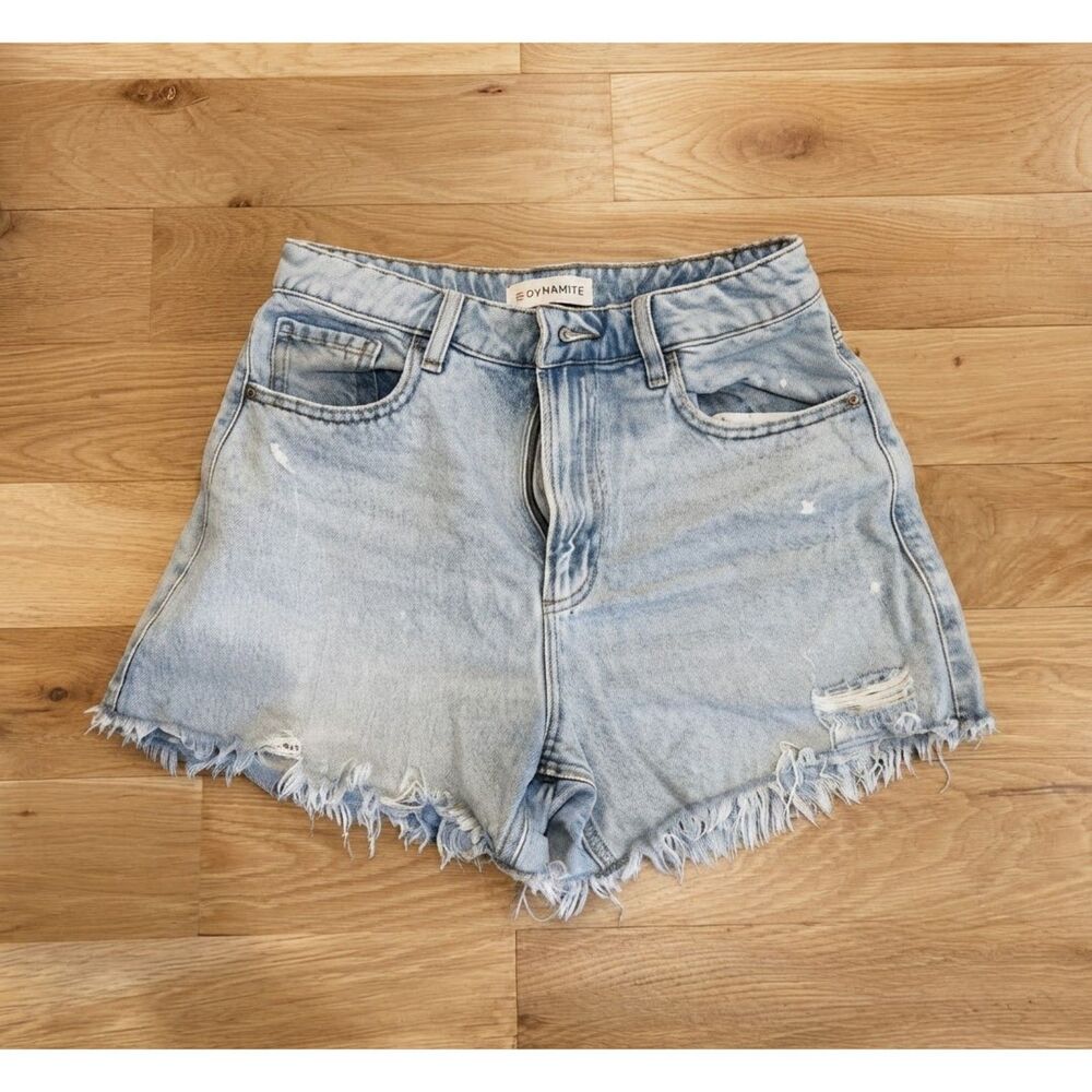 Dynamite Gabi Mid-Thigh Denim Shorts with Distressing in size 26